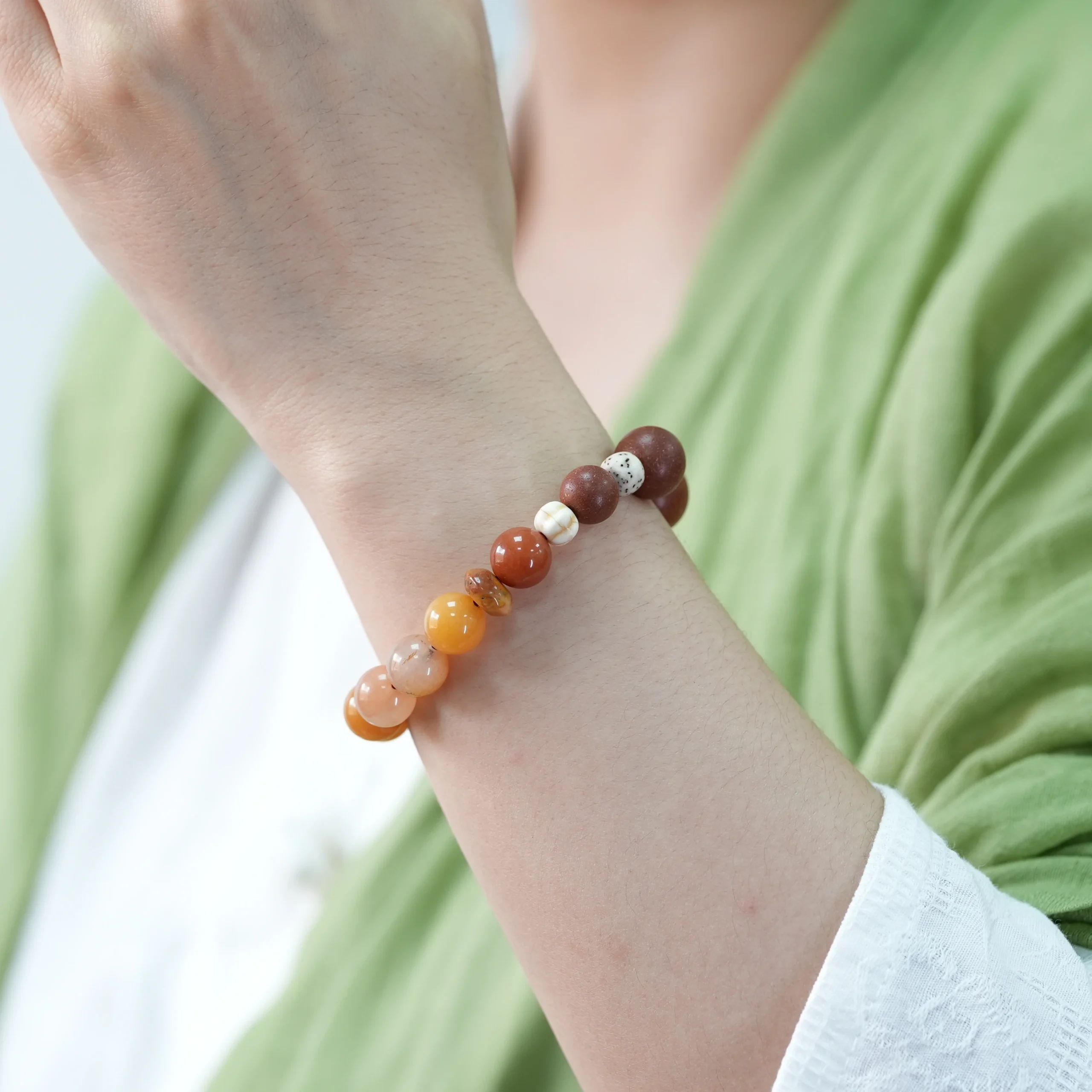 DSC03646-scaled-1.webp Herbylix Earth Element Centering Herbal Bracelet - Image 3